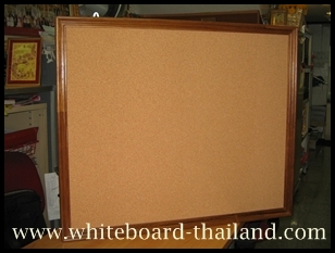 กระดานไม้ก๊อก ขอบไม้ (สีไม้) แขวนผนัง (whiteboard thailand)