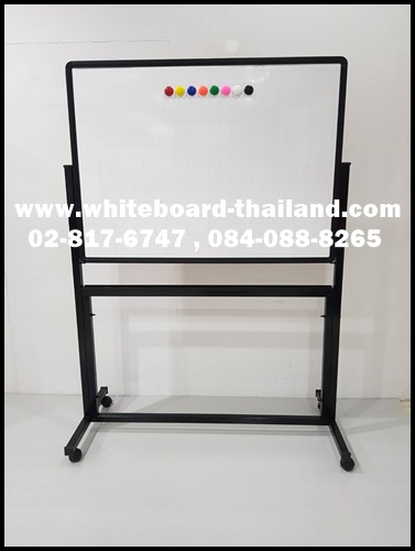กระดานไวท์บอร์ด(แม่เหล็ก,มีตารางสี่เหลี่ยมในตัว) ขาตั้งล้อเลื่อน(ล้อล็อค) ขอบดำ+ขาดำ หน้าเดียว 120 X 150 ซม. (Whiteboard-Thailand)